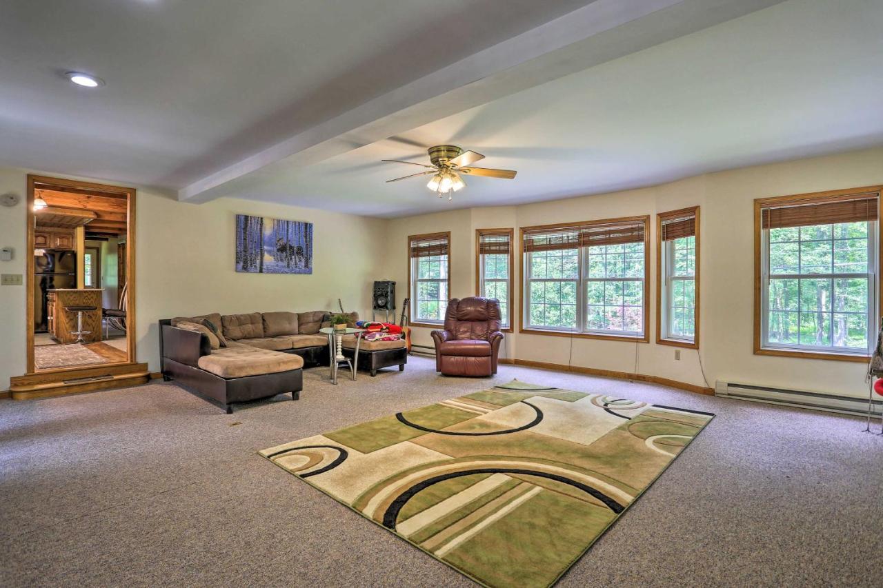 Henryville Home With Hot Tub About 5 Mi To Camelback! Ngoại thất bức ảnh