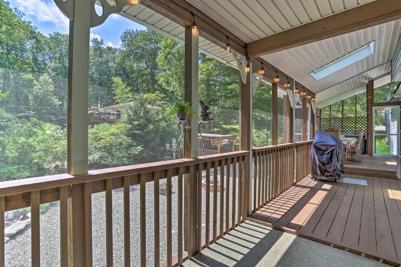 Henryville Home With Hot Tub About 5 Mi To Camelback! Ngoại thất bức ảnh