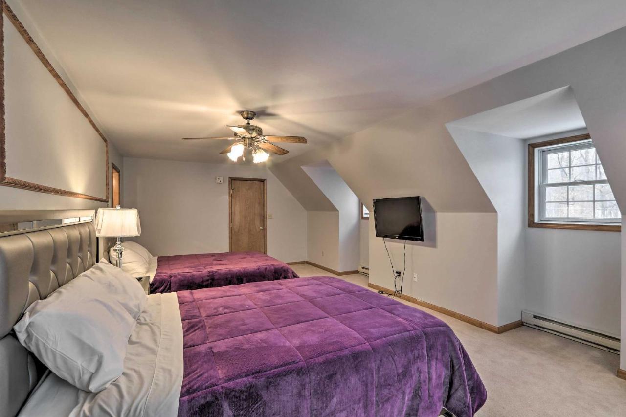 Henryville Home With Hot Tub About 5 Mi To Camelback! Ngoại thất bức ảnh